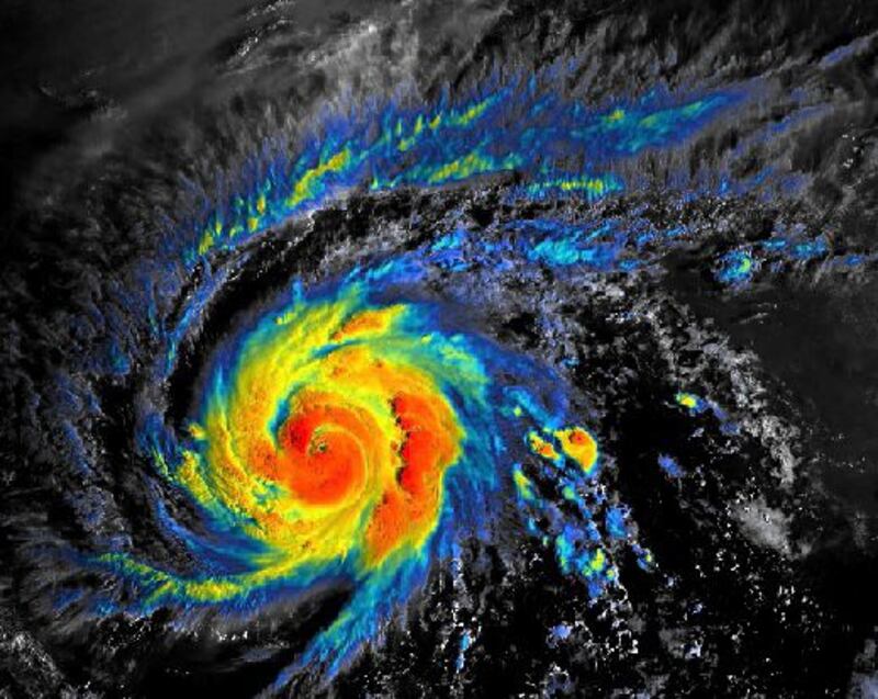 تحديد مراكز الإيواء في محافظتي ظفار والوسطى خلال الحالة المدارية “تيج”