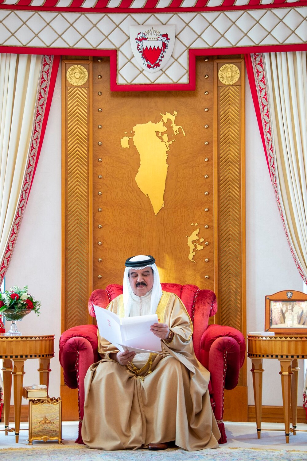 بتكليف سامٍ: سمو السيد فاتك بن فهر يتوجه إلى البحرين
