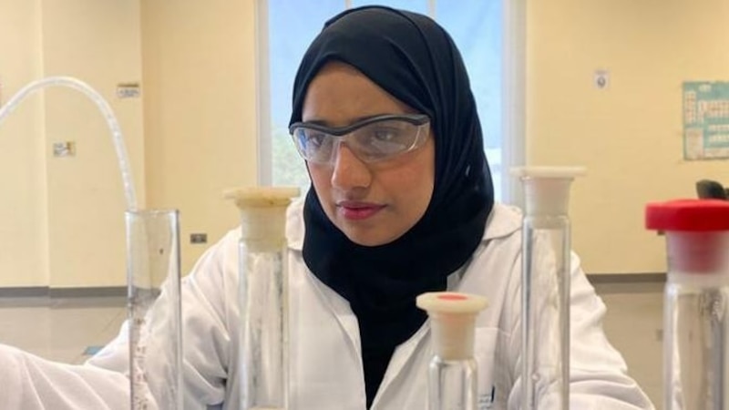 باحثة عمانية توضح نتائج دراستها المنشورة في مجلة عالمية