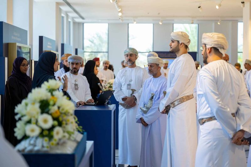 سمو السيد بلعرب يستمع إلى شرح مفصل عن صندوق عُمان المستقبل