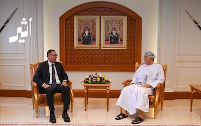 نائب رئيس الوزراء لشؤون الدفاع يرحب بسفير دولة فلسطين الجديد