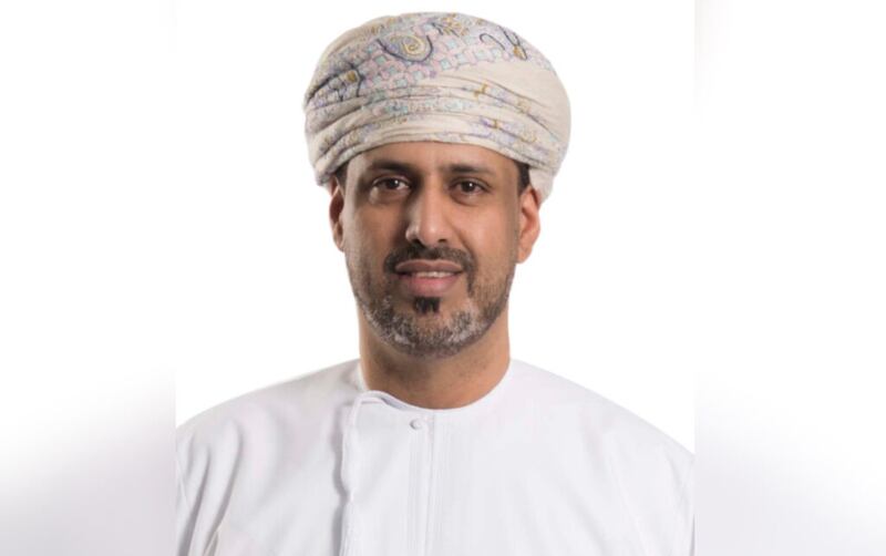 “ثمار” للتوفير من بنك مسقط يحظى بإقبال كبير من الزبائن