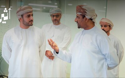 بالصور : سمو السيد ذي يزن يزور البنك المركزي العماني