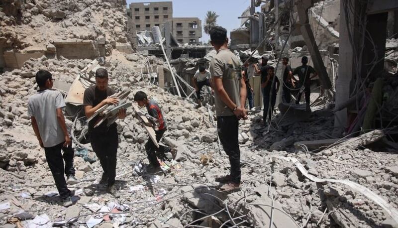 نزوح قسري وأوضاع إنسانية كارثية في خان يونس بسبب قصف الاحتلال