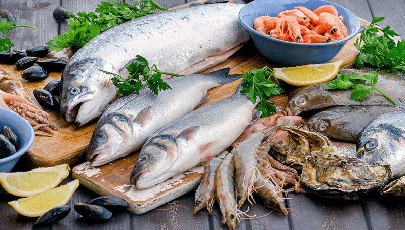 كيف تعرف بأنك أُصبت بالحساسية بسبب المأكولات البحرية؟