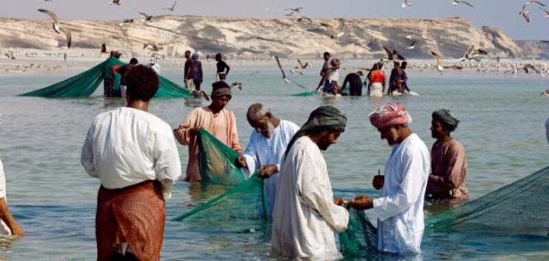 الكشف عن مخالفات قانون الصيد البحري خلال شهر واحد