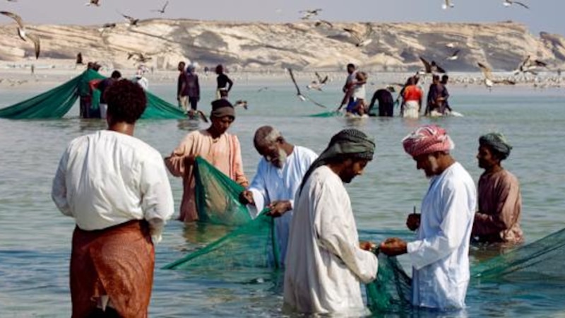 الكشف عن مخالفات قانون الصيد البحري خلال شهر واحد