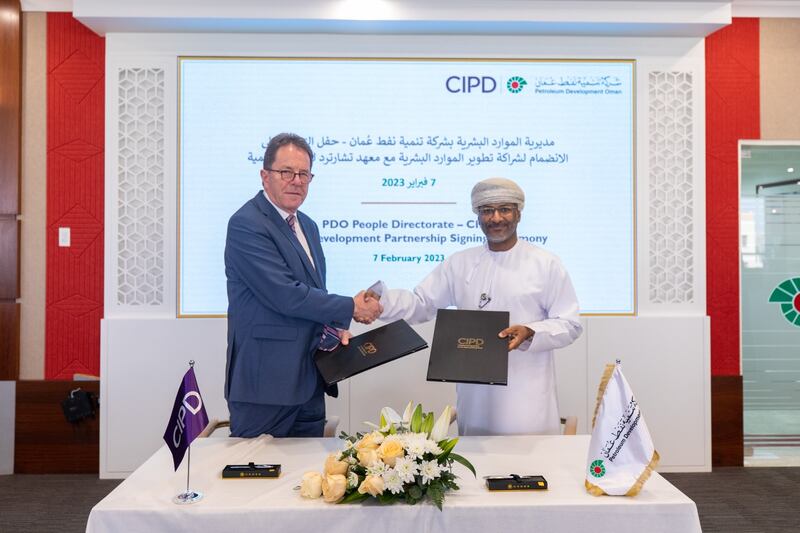 كأول مؤسسة في الشرق الأوسط : “تنمية نفط عمان” تنال اعتمادًا عالميًا في الموارد البشرية