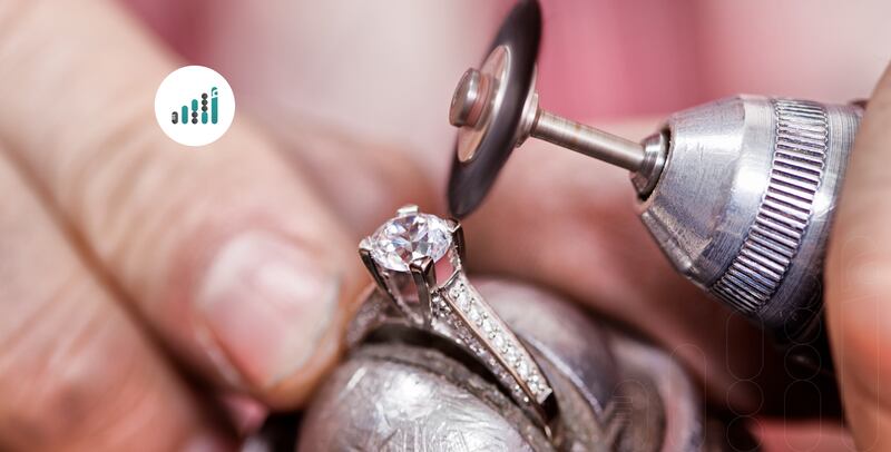 رغم إنتاج الصين 20 مليون ماسة أسبوعيًا: لماذا يبقى الذهب الملك الحقيقي؟