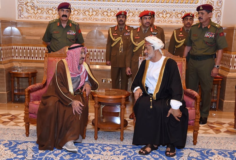 أمير الإنسانية: السلطان قابوس ما مات وإنتوا موجودين