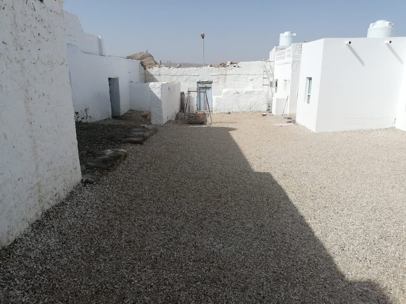 حكايات ترويها جدران المنزل المُنهار في صور جراء الأمطار