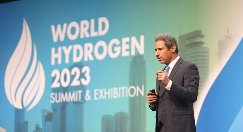 منافسة كبيرة على أول مشروع عُماني للهيدروجين الأخضر.. والعوفي يوضح حول “ترسية” العقد