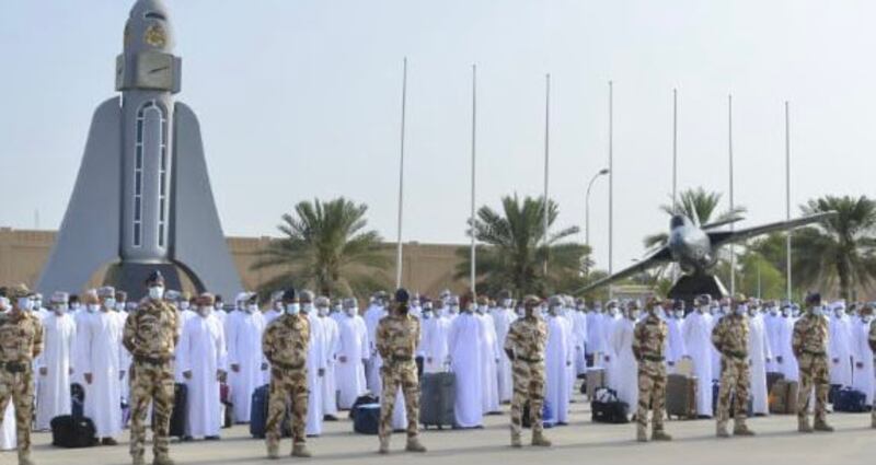 تنفيذًا  للتوجيهات السامية: مواطنون ينالون شرف الانتساب لسلاح الجو السلطاني