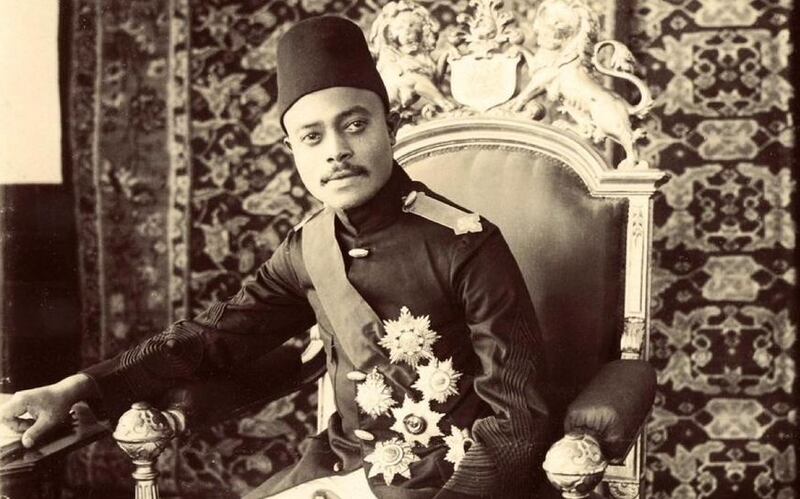 السلطان البوسعيدي الذي شهدت فترة حكمه مراسم تتويج ملكين بريطانيين