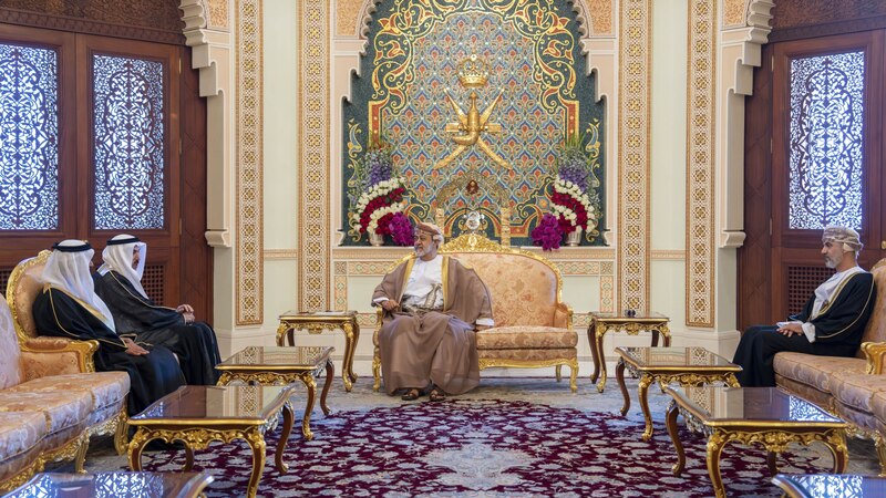 بالصور: جلالة السلطان يستقبل رئيس المجلس الوطني الاتحادي الإماراتي