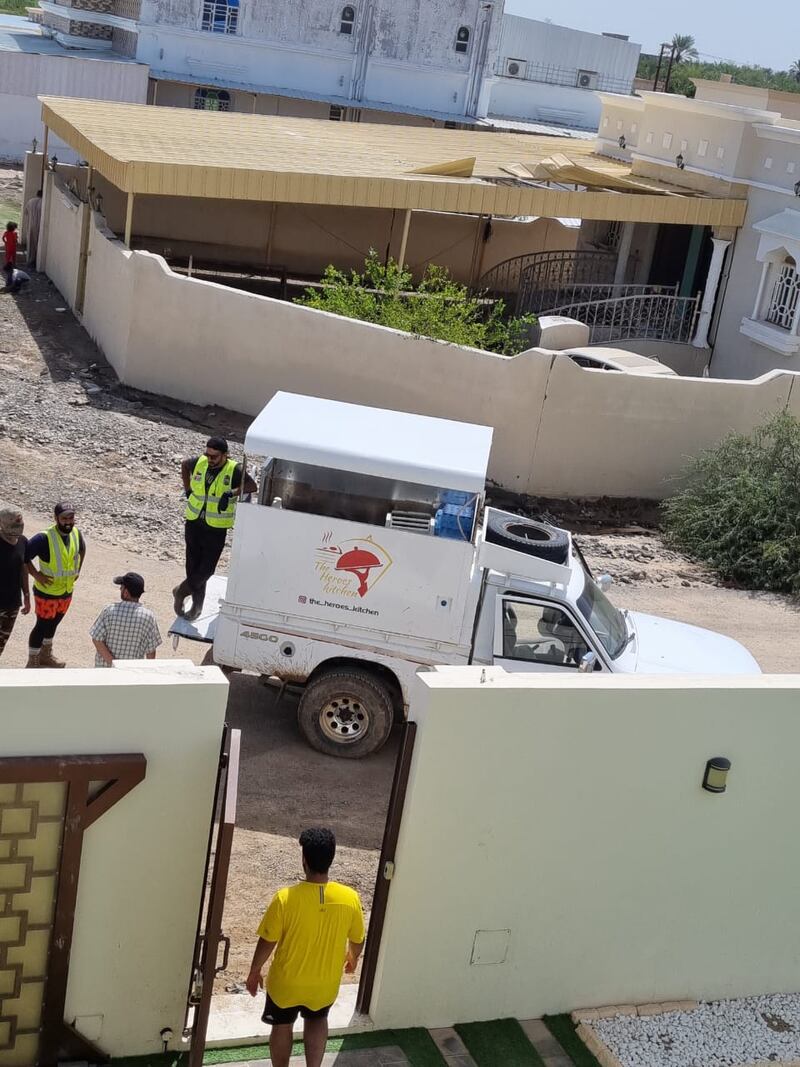 بالصور: “أبطال الدفع الرباعي للإنقاذ” يحكون عن مشاركتهم في التخفيف من تأثيرات “شاهين”