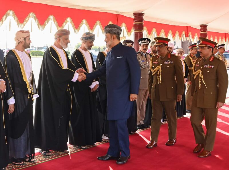 بدعاء أبناء شعبِه الوفي: جلالة السُلطان يُغادر إلى سنغافورة