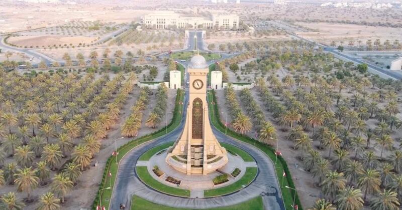 د.رجب العويسي يكتب: جامعاتنا ودعم المدارس، عقدة الإجراءات أم غياب فلسفة الشراكة والتعاون؟