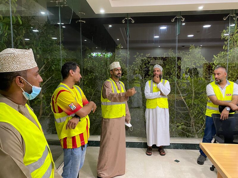 بالصور: “أبطال الدفع الرباعي للإنقاذ” يحكون عن مشاركتهم في التخفيف من تأثيرات “شاهين”