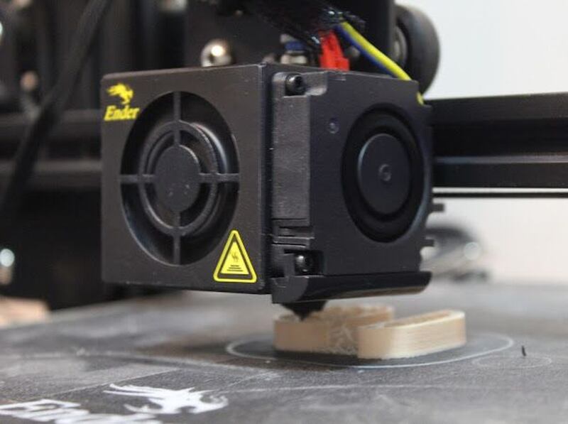 شركة طلابية تبتكر خيوطًا صديقة للبيئة للطابعات ثلاثية الأبعاد