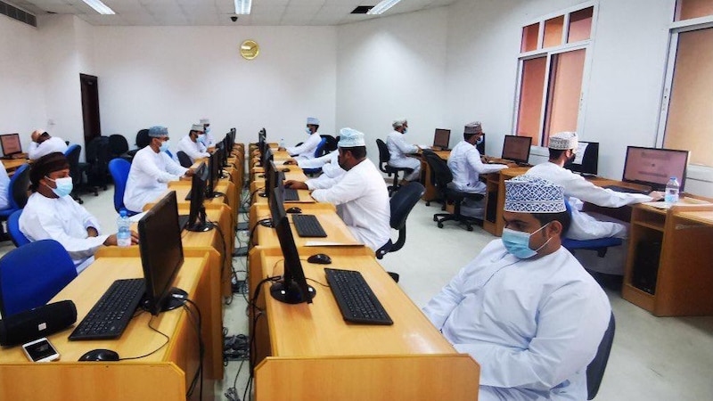 دعوة أكثر من 1400 شخص للتنافس على فرص وظيفية