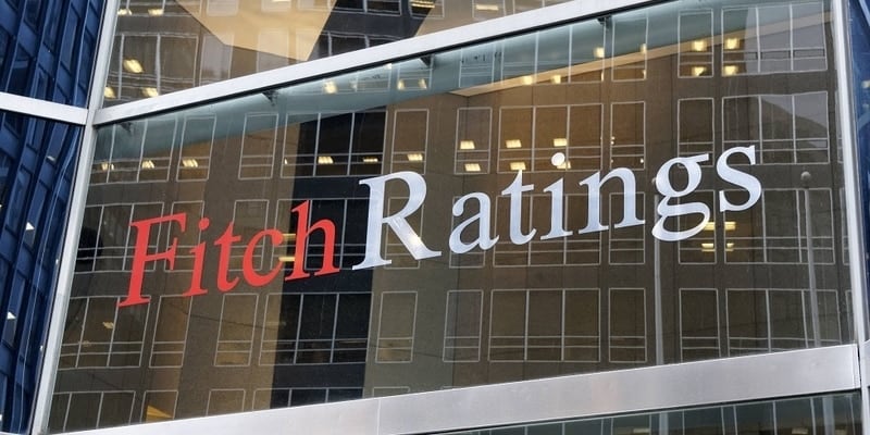 فيتش تخفّض تصنيف إسرائيل الائتماني والنظرة المستقبلية سلبية
