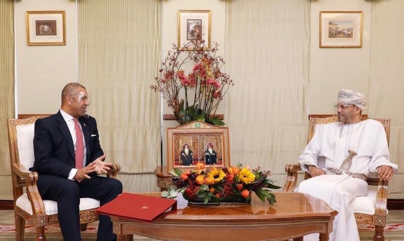 السيد بدر يستقبل وزيرًا بريطانيًا 