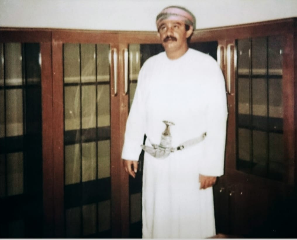 آخر الأحياء منهم يروي التفاصيل: حكاية السفراء الستة إلى مسقط ولقائهم بالسلطان قابوس بن سعيد