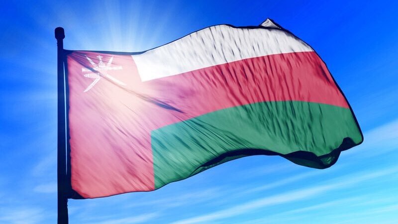 التربية تصدر تعميمًا حول رفع العلم