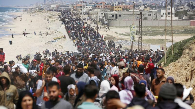 استمرارًا في انتهاك الاتفاقيات؛ الاحتلال الإسرائيلي يمنع النازحين من العودة لشمال غزة