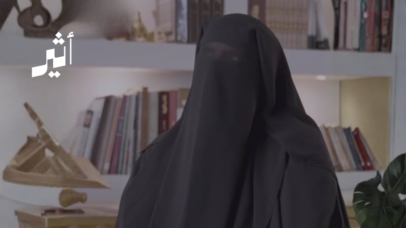  بعد فقد زوجها، وجدت نفسها أمام مسؤولية تربية 5 أطفال