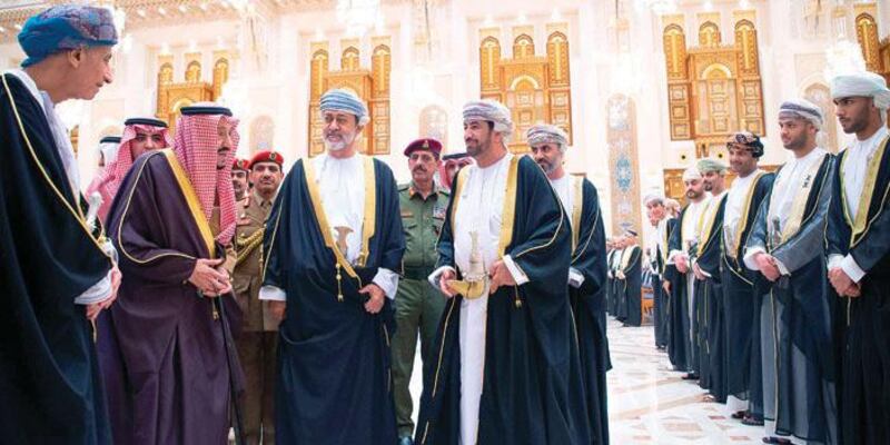 صحف سعودية تحتفي بالزيارة المرتقبة لجلالة السلطان