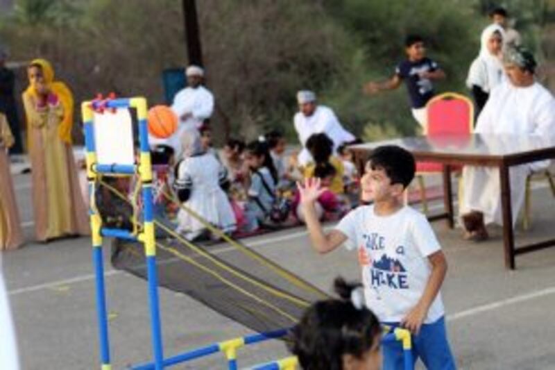 بالصور: ملتقى ترفيهي في الرستاق