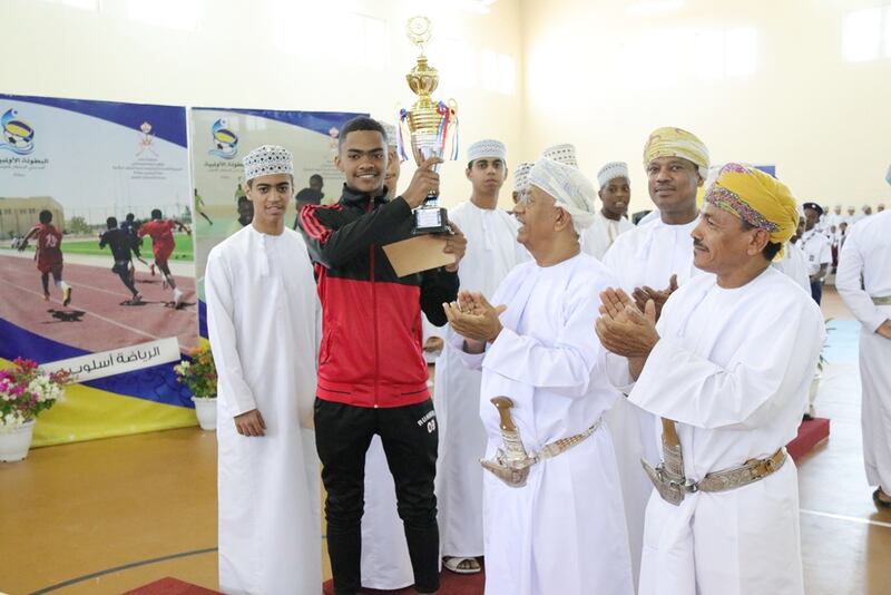 توصيات مهمة في ختام البطولة الأولمبية الثانية لمدرستي السلطان قابوس بصلالة