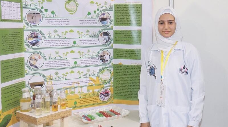 حصد جائزة في أولمبياد دولي: “الذهب الأخضر”.. مشروع لطالبة عمانية