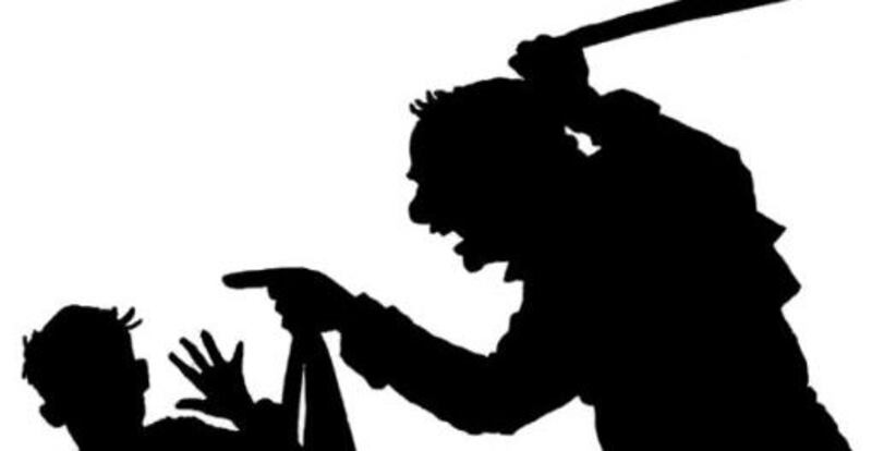 معاقبة الأطفال بالضرب، تكتيك تربوي أم إهانة وضرر؟