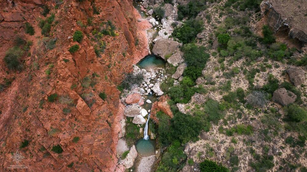 “الدفاع المدني” تتعامل مع سقوط شخصين من أعلى جبل سمحان