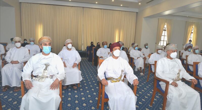 محافظة مسقط تستعد لتطبيق منظومة قياس الأداء الفردي الجديدة