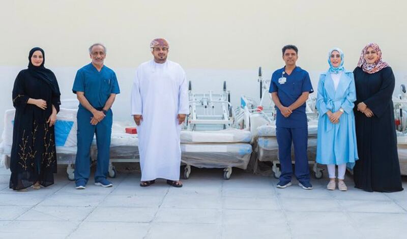 جهاز تخطيط صدى القلب وأسرّة طبية من “تنمية نفط عمان”