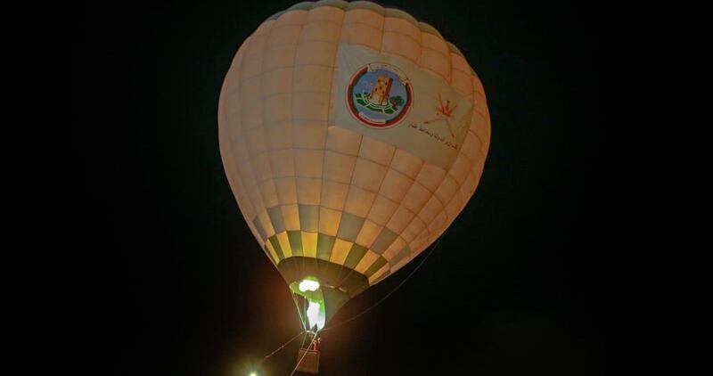 بالصور: انطلاق كرنفال المناطيد الذي يُوفّر تجربة استثنائية لأول مرة في صلالة