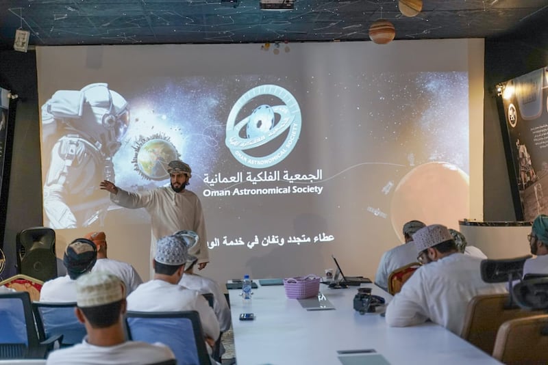 ماذا يعني تغيير اسم الجمعية الفلكية العُمانية إلى الجمعية العُمانية للفلك والفضاء؟