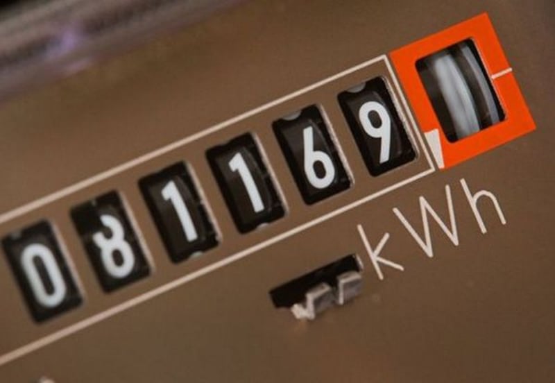 تفاجأتَ بارتفاع فاتورة الكهرباء وأردتَ تقديم شكوى؛ هذه هي الخطوات القانونية الصحيحة لذلك