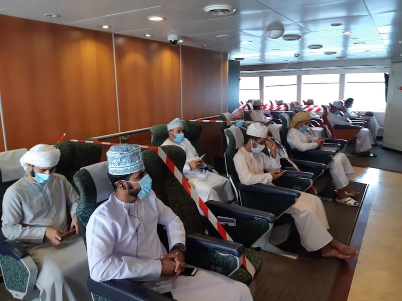 من وإلى مسندم : نقل 11000 شخص و 9000 طن من البضائع والسلع