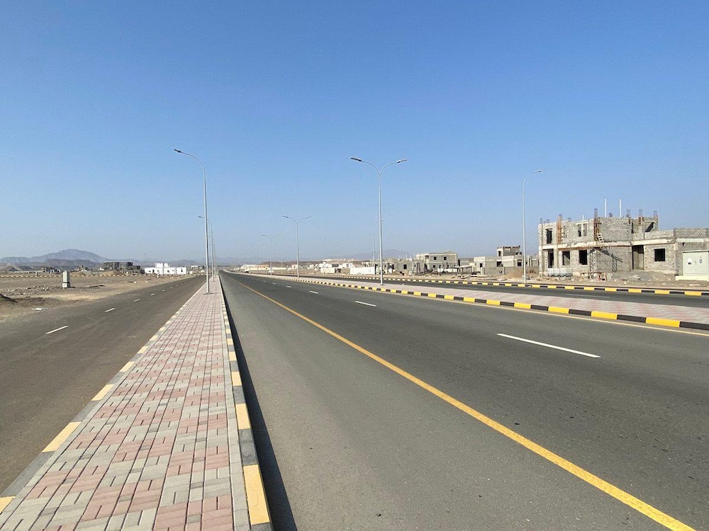 بالصور: وزير الإسكان في مدينة لوى الجديدة
