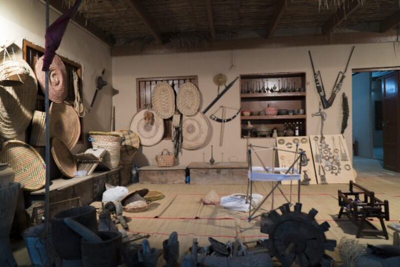 جونو حطّم مقتنياتها وعادت لهوايتها: مواطنة تقتني آثارًا تاريخية منها “بيسة سوداء”