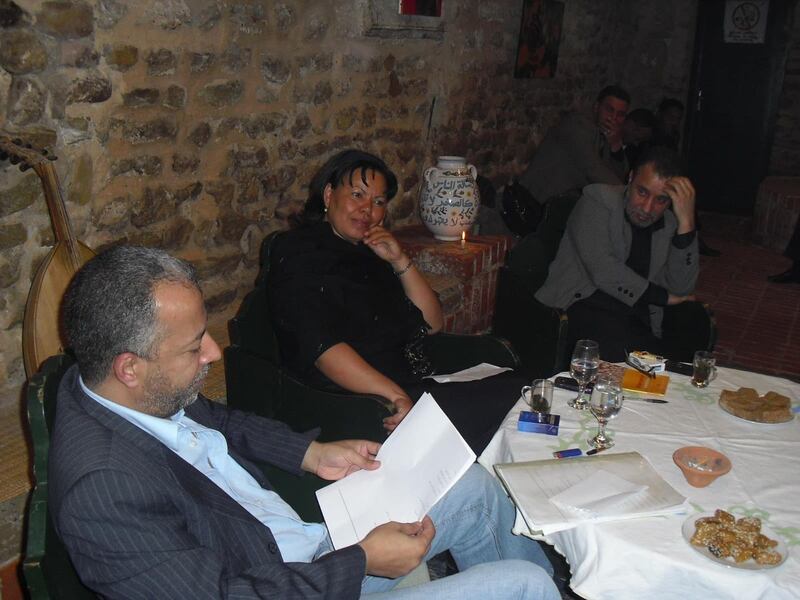 قامات مضيئة عبر “أثير” إبراهيم جابر إبراهيم “السطو على شاعر متخفٍّ”