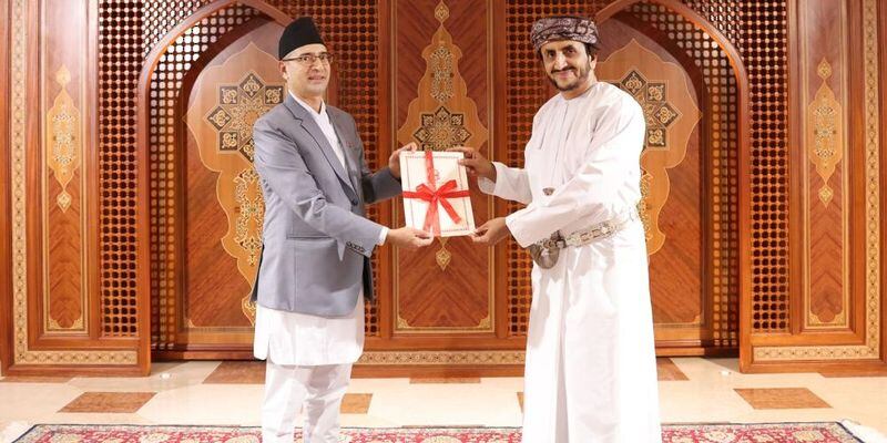 الشيخ خليفة الحارثي يتسلم أوراق اعتماد سفير النيبال