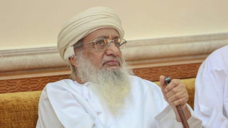 بالفيديو: صوت شيخ عُماني اُختير لقراءة “النشأة المحمدية” أمام السلطان قابوس بن سعيد
