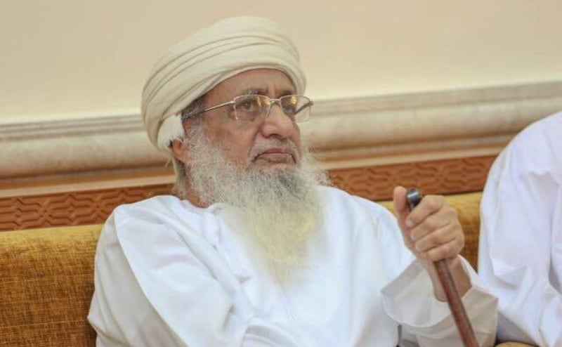 بالفيديو: صوت شيخ عُماني اُختير لقراءة “النشأة المحمدية” أمام السلطان قابوس بن سعيد