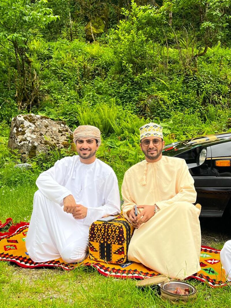 شغف من نوع آخر: كلمة “تُحمِّس” 4 عُمانيين على الوصول إلى الرأس الشمالي الأوروبي